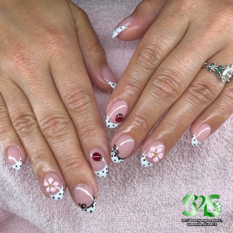 Shine 4 Seasons Salon